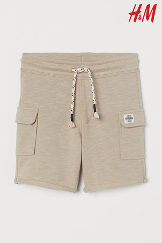 Leg-pocket shorts
